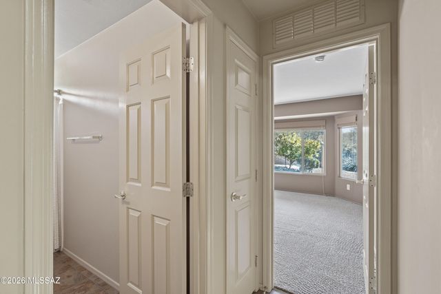 2630 E Genevieve Way, Green Valley, AZ 85614