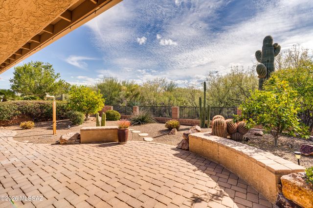 2630 E Genevieve Way, Green Valley, AZ 85614