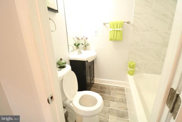 702 71ST AVE, Capitol Heights, MD 20743