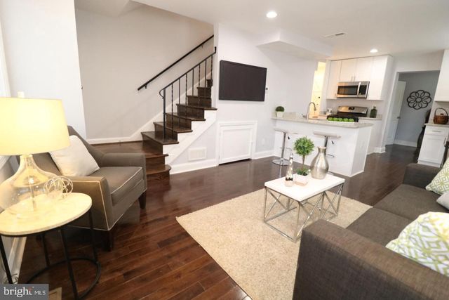 702 71ST AVE, Capitol Heights, MD 20743