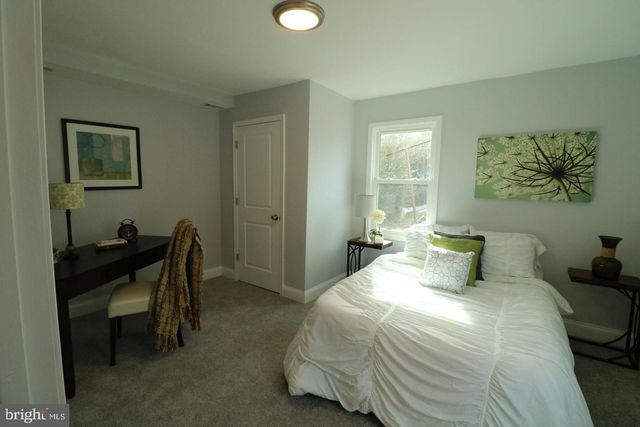 702 71ST AVE, Capitol Heights, MD 20743