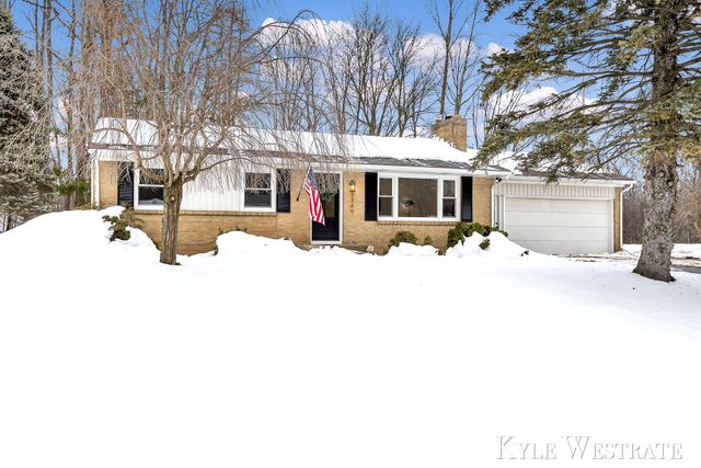 3349 Chevy Chase Street NE, Grand Rapids, MI 49546