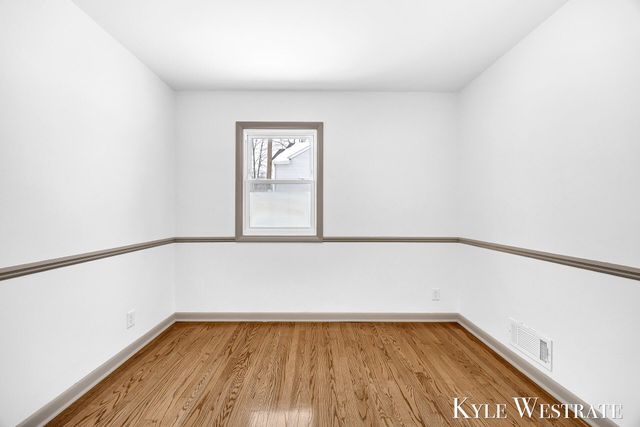 3349 Chevy Chase Street NE, Grand Rapids, MI 49546