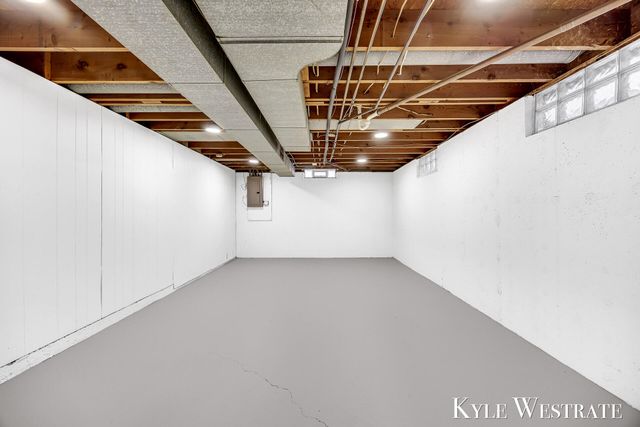 3349 Chevy Chase Street NE, Grand Rapids, MI 49546