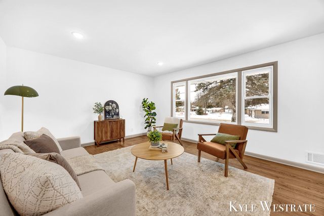 3349 Chevy Chase Street NE, Grand Rapids, MI 49546