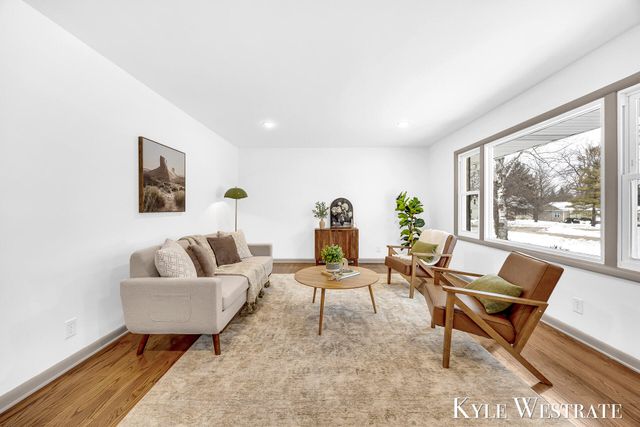 3349 Chevy Chase Street NE, Grand Rapids, MI 49546