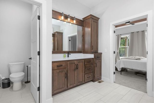 1161 SW Whitby Drive, Lee's Summit, MO 64083