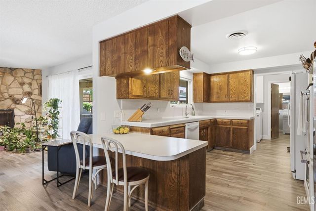 3708 Harmony Drive, Bakersfield, CA 93306