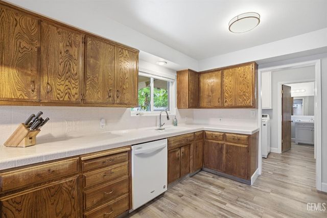 3708 Harmony Drive, Bakersfield, CA 93306