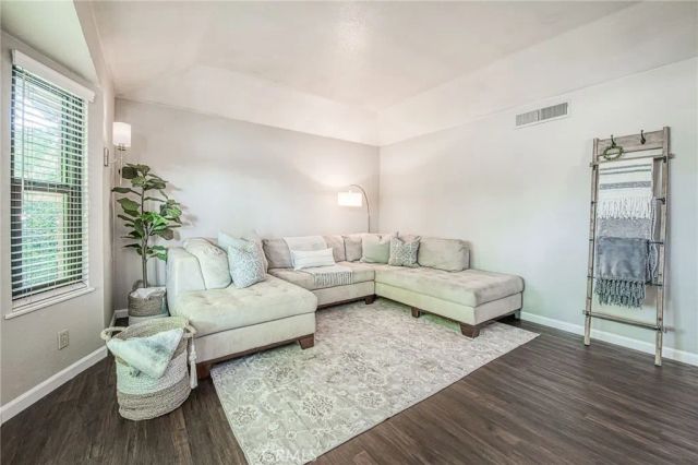 7668 N Hayston, Fresno, CA 93720