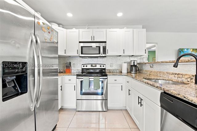 2616 NE 6th Avenue, Wilton Manors, FL 33334
