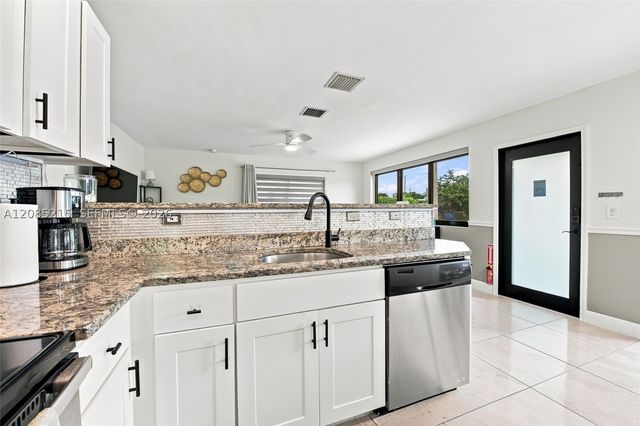 2616 NE 6th Avenue, Wilton Manors, FL 33334
