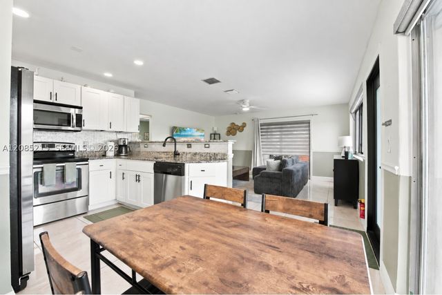 2616 NE 6th Avenue, Wilton Manors, FL 33334