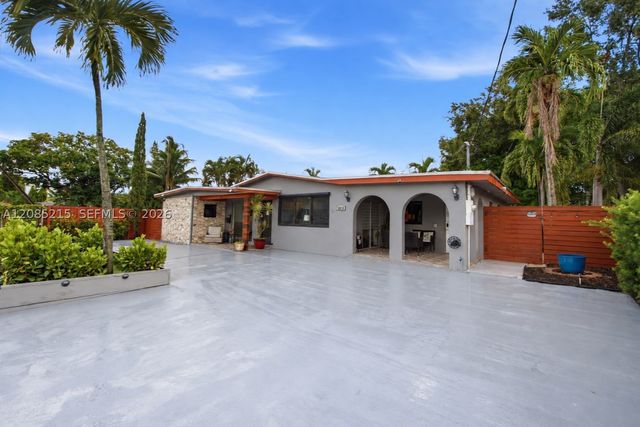 2616 NE 6th Avenue, Wilton Manors, FL 33334