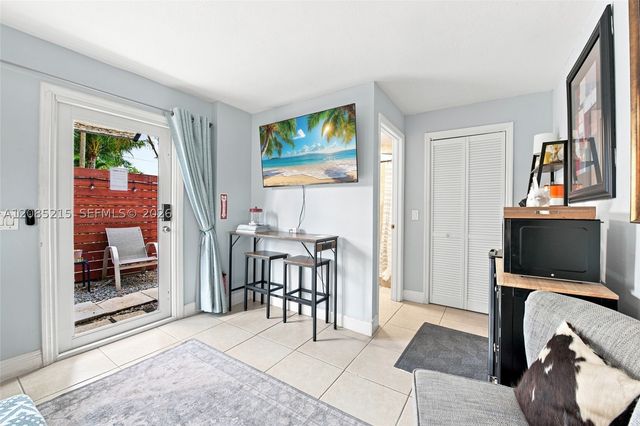 2616 NE 6th Avenue, Wilton Manors, FL 33334