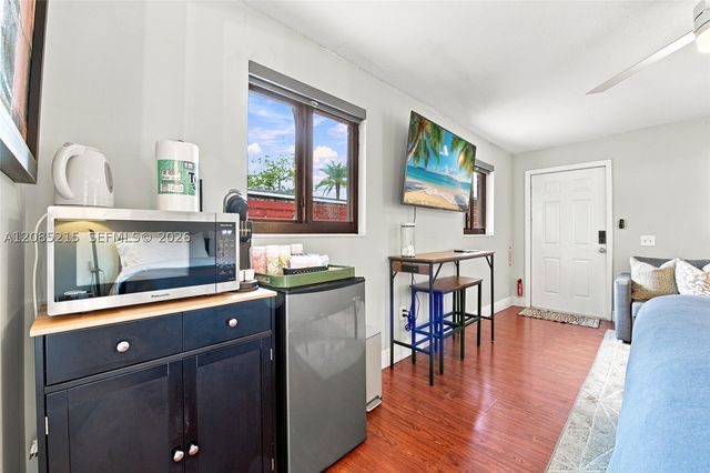 2616 NE 6th Avenue, Wilton Manors, FL 33334