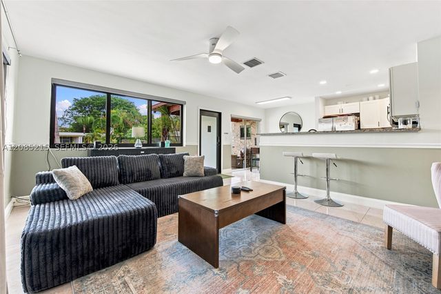 2616 NE 6th Avenue, Wilton Manors, FL 33334