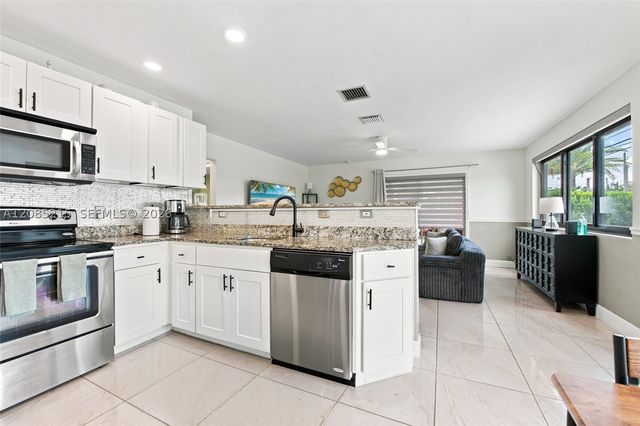 2616 NE 6th Avenue, Wilton Manors, FL 33334