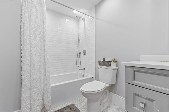 377 W 1st St 5, Boston, MA 02127