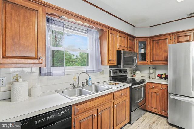 5016 IRENE DR, Harrisburg, PA 17112