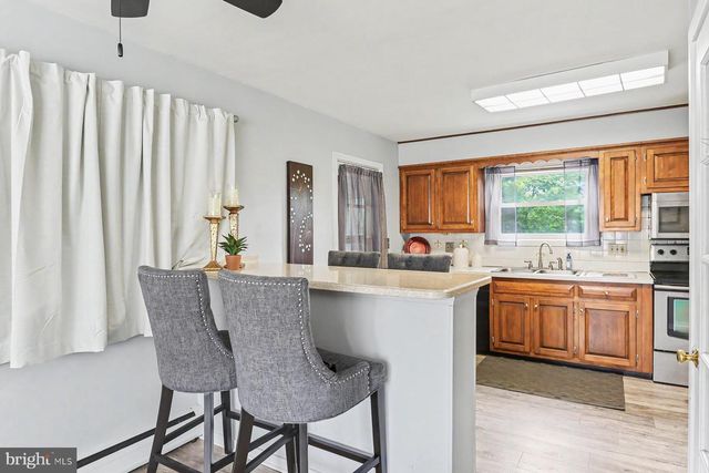 5016 IRENE DR, Harrisburg, PA 17112