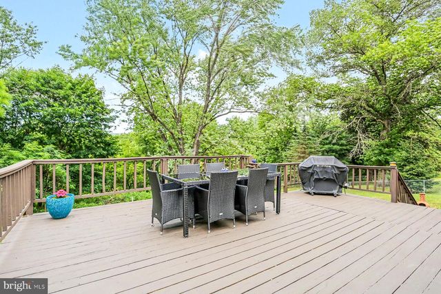 5016 IRENE DR, Harrisburg, PA 17112
