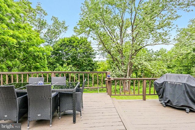 5016 IRENE DR, Harrisburg, PA 17112