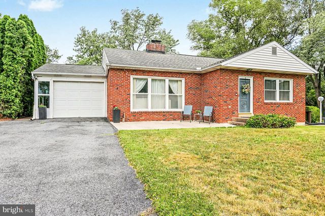 5016 IRENE DR, Harrisburg, PA 17112