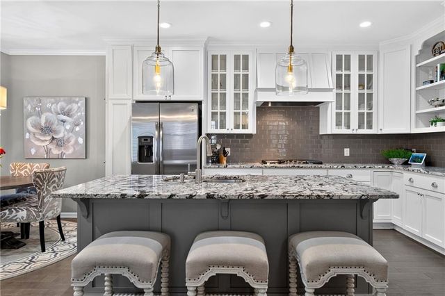 140 Victoria Way, Roswell, GA 30075