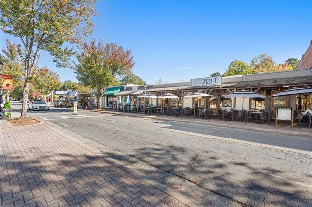 140 Victoria Way, Roswell, GA 30075
