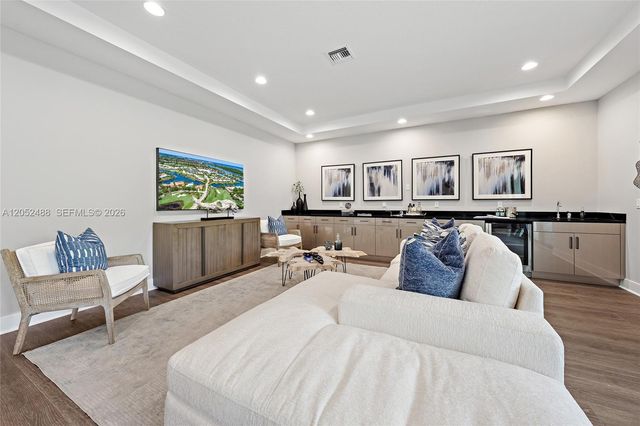 13358 Artisan Cir, Palm Beach Gardens, FL 33418