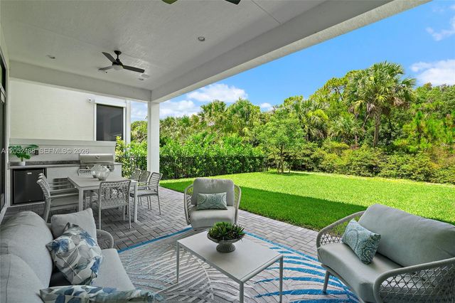 13358 Artisan Cir, Palm Beach Gardens, FL 33418