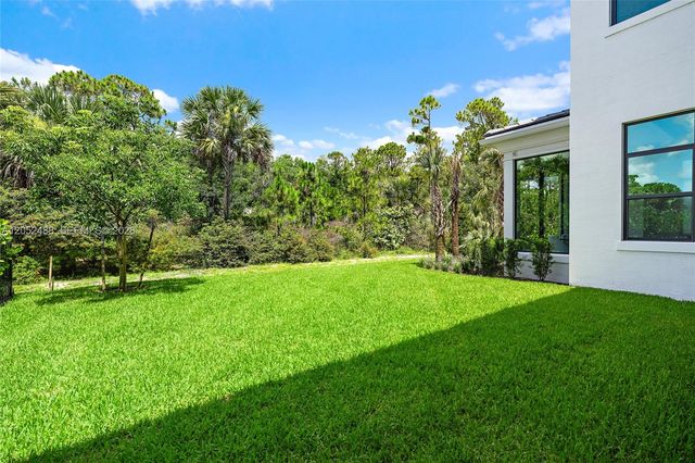 13358 Artisan Cir, Palm Beach Gardens, FL 33418
