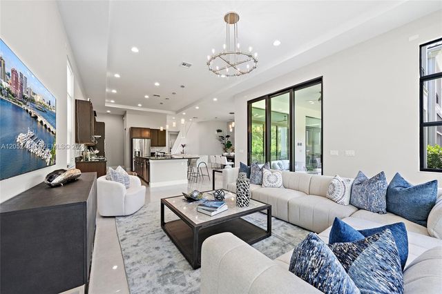 13358 Artisan Cir, Palm Beach Gardens, FL 33418