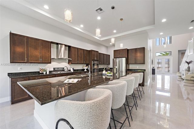 13358 Artisan Cir, Palm Beach Gardens, FL 33418
