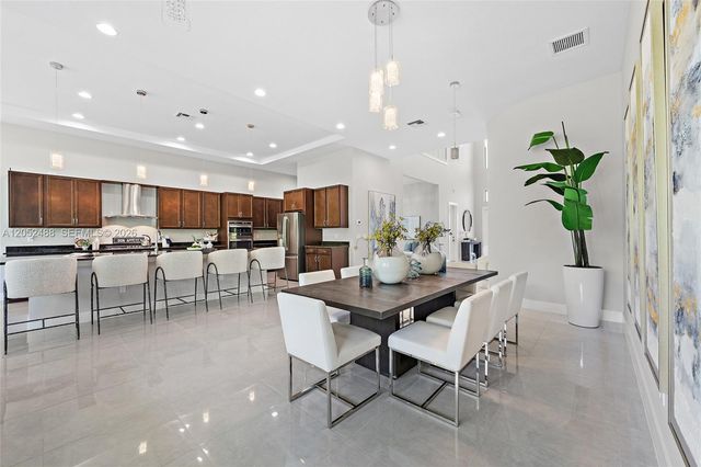 13358 Artisan Cir, Palm Beach Gardens, FL 33418