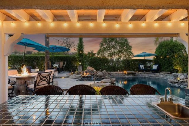 24238 Cary Court, Newhall, CA 91321