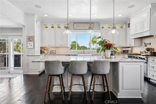 24238 Cary Court, Newhall, CA 91321