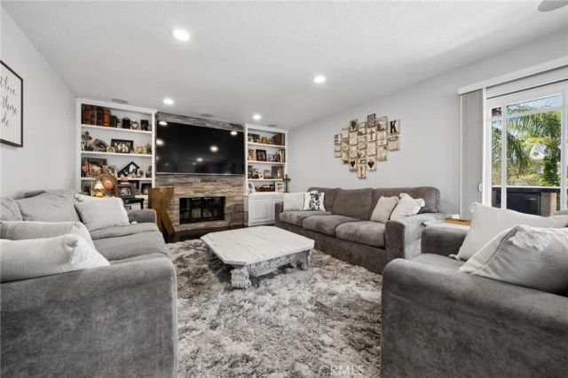 24238 Cary Court, Newhall, CA 91321