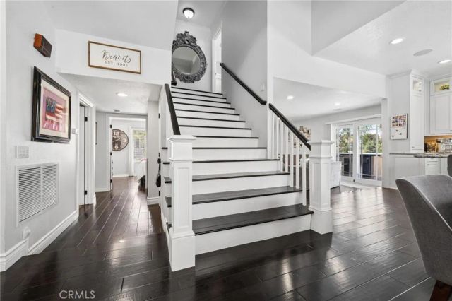 24238 Cary Court, Newhall, CA 91321