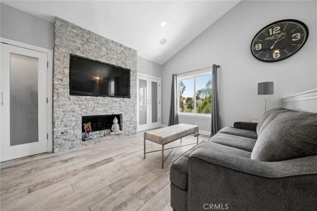 24238 Cary Court, Newhall, CA 91321