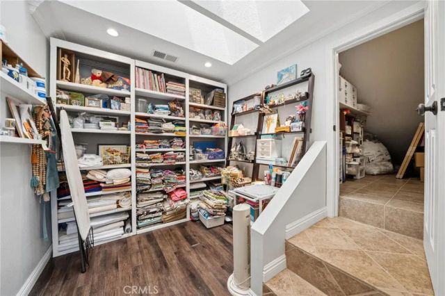 24238 Cary Court, Newhall, CA 91321