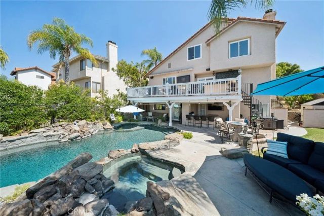 24238 Cary Court, Newhall, CA 91321