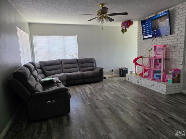 3612 Eton Street, Bakersfield, CA 93306