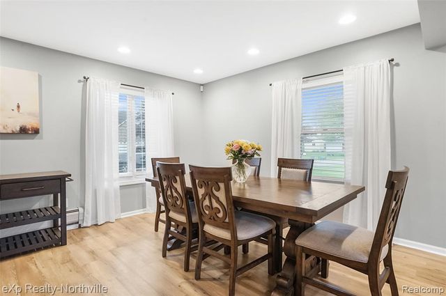 1929 Hopkins Drive, Wixom, MI 48393