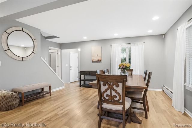 1929 Hopkins Drive, Wixom, MI 48393