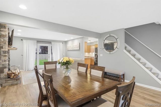 1929 Hopkins Drive, Wixom, MI 48393