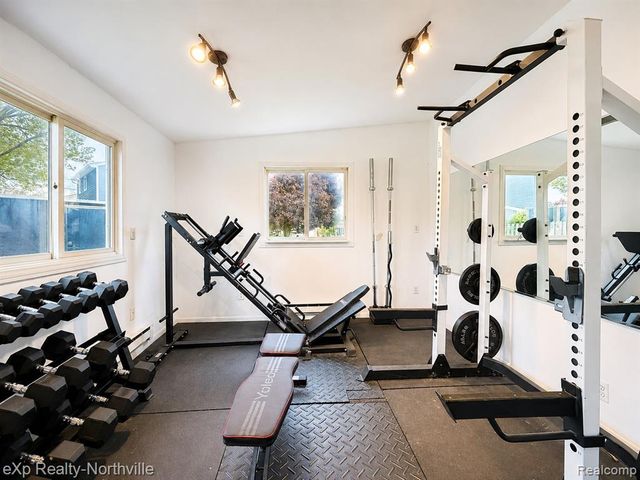 1929 Hopkins Drive, Wixom, MI 48393