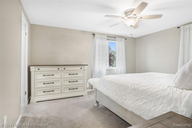 1929 Hopkins Drive, Wixom, MI 48393