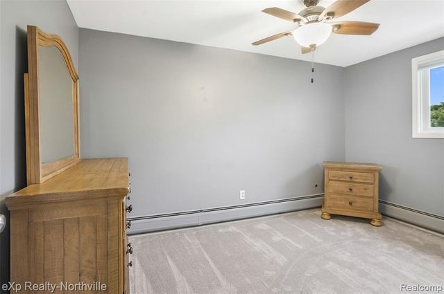 1929 Hopkins Drive, Wixom, MI 48393